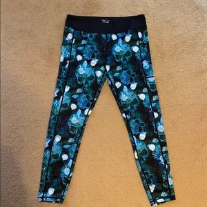XL Constantly Varied Gear CVG leggings